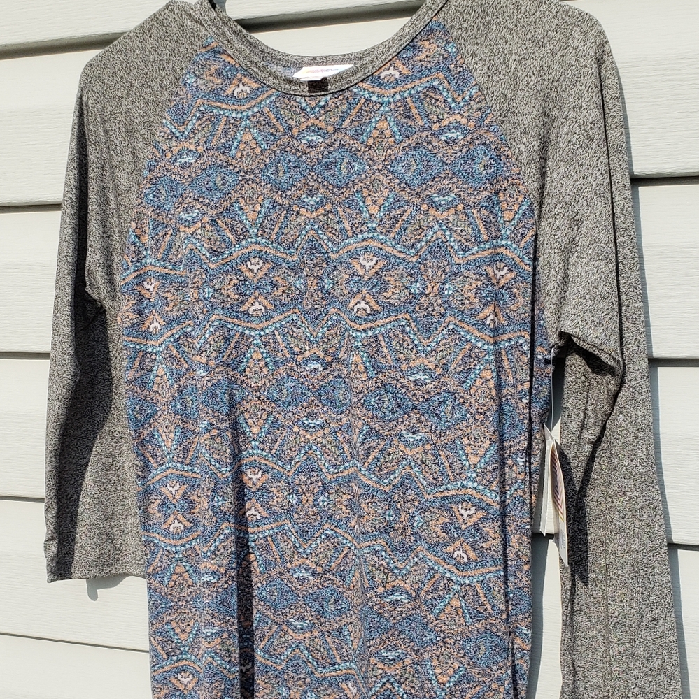 BNWT Lularoe Randy - baseball tee